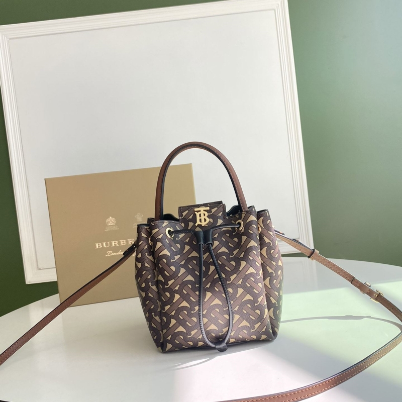 B**rry bucket bags